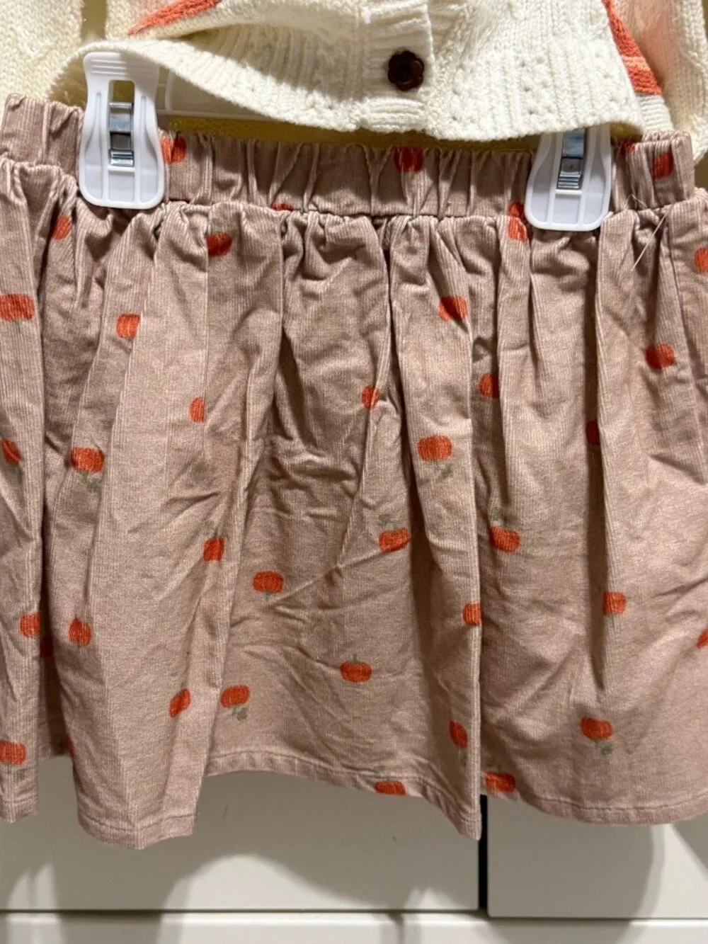 Max Studio 4T NWT Pumpkin Halloween Fall Thanksgiving 2pc set skirt sweater